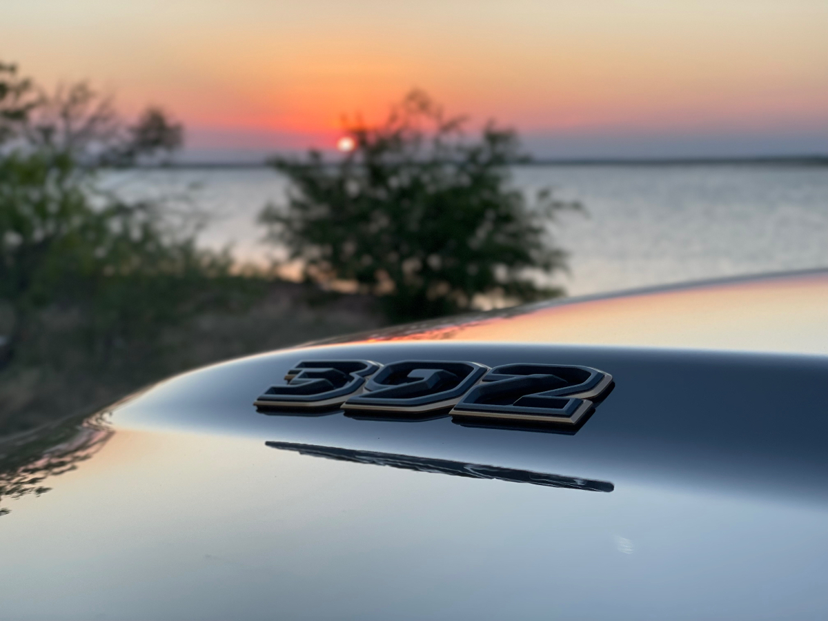 Discovery392, a black 2021 Jeep Wrangler JLU on 37-inch tires, photo 10 of 13