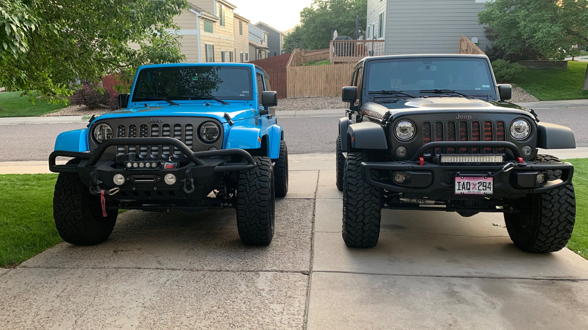 ReconBetty, a black 2017 Jeep Wrangler JKU on 37-inch tires with a 4-inch lift, photo 10 of 12