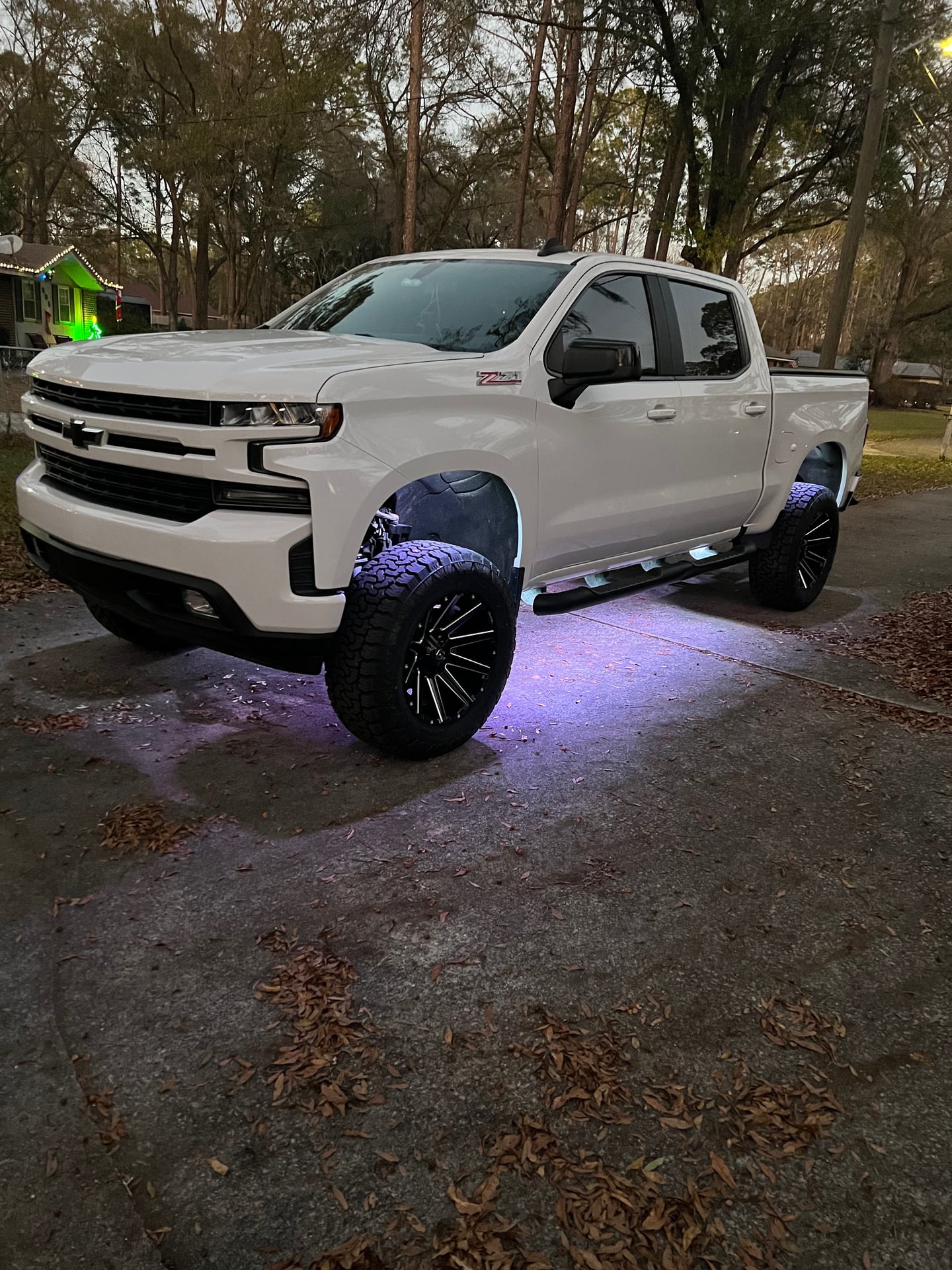 Sno_whistle, a 2019 Chevrolet Silverado 1500, photo 23 of 27