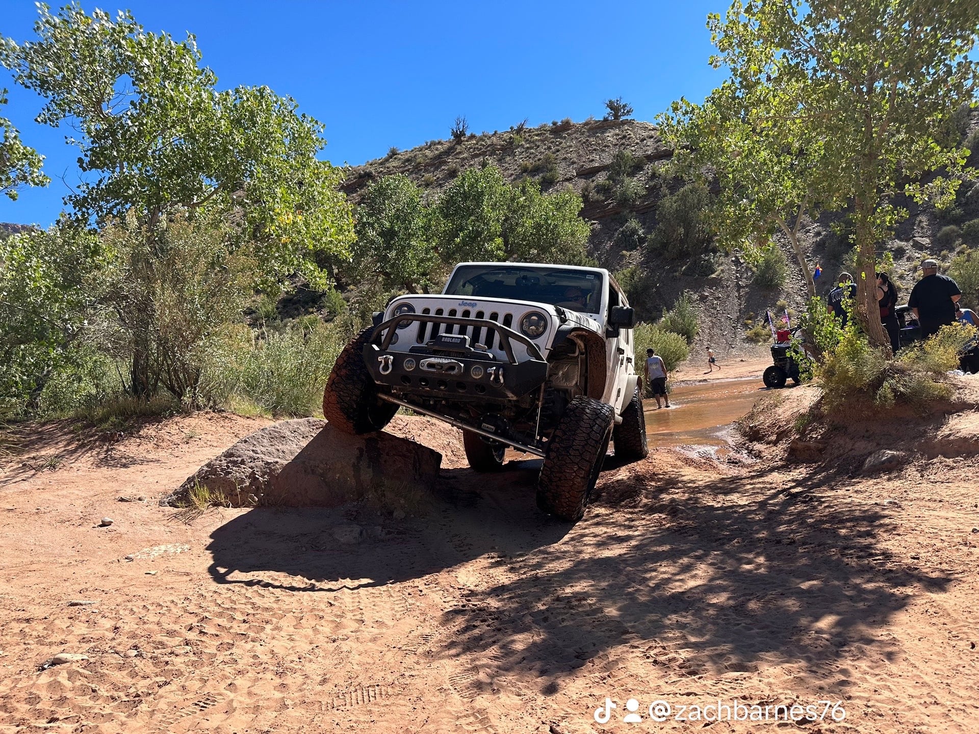 Snow Crawler photo 3