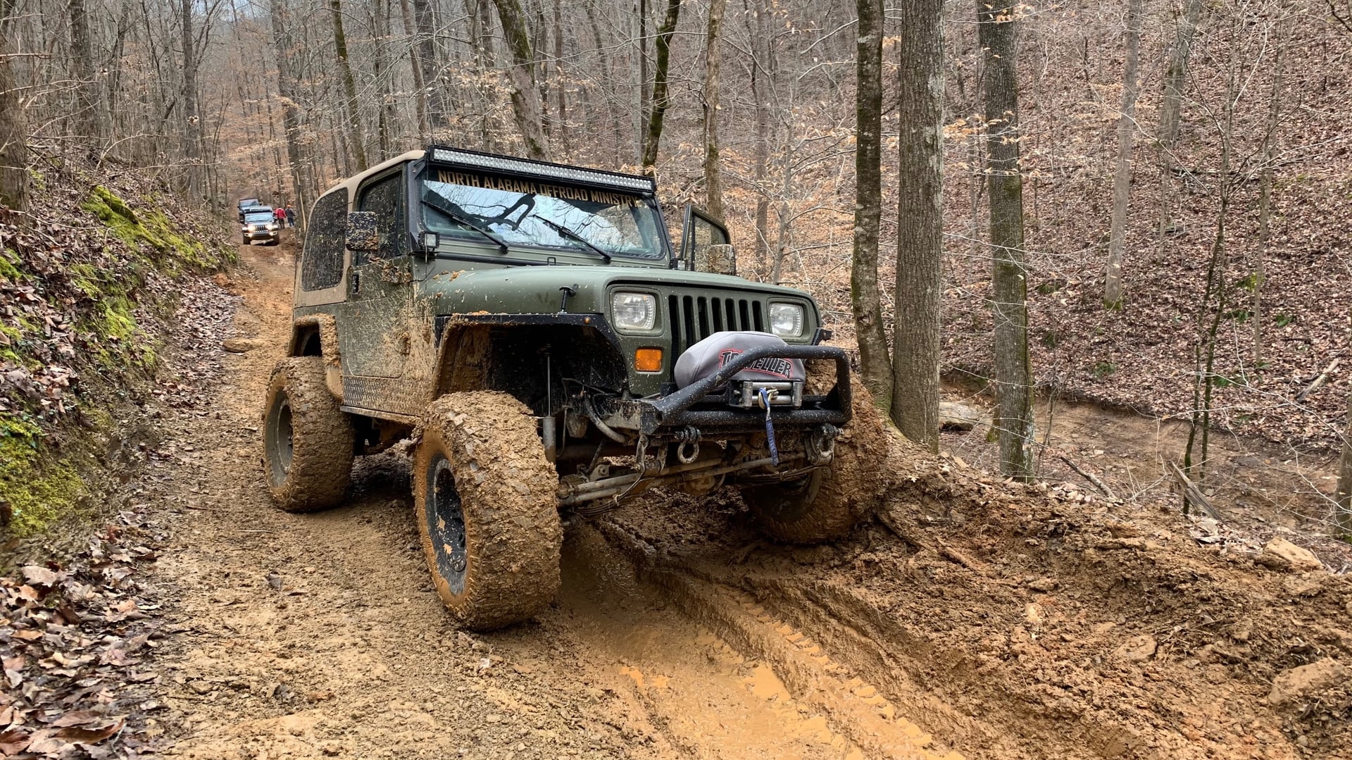 MissionControl, a green 1995 Jeep Wrangler YJ on 40-inch tires with a 4.5-inch lift, photo 11 of 12