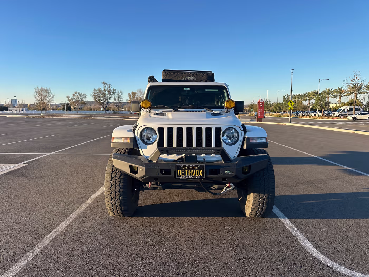 LandofEnchantedEats, a white 2022 Jeep Gladiator on 37-inch tires with a 3-inch lift, photo 24 of 25