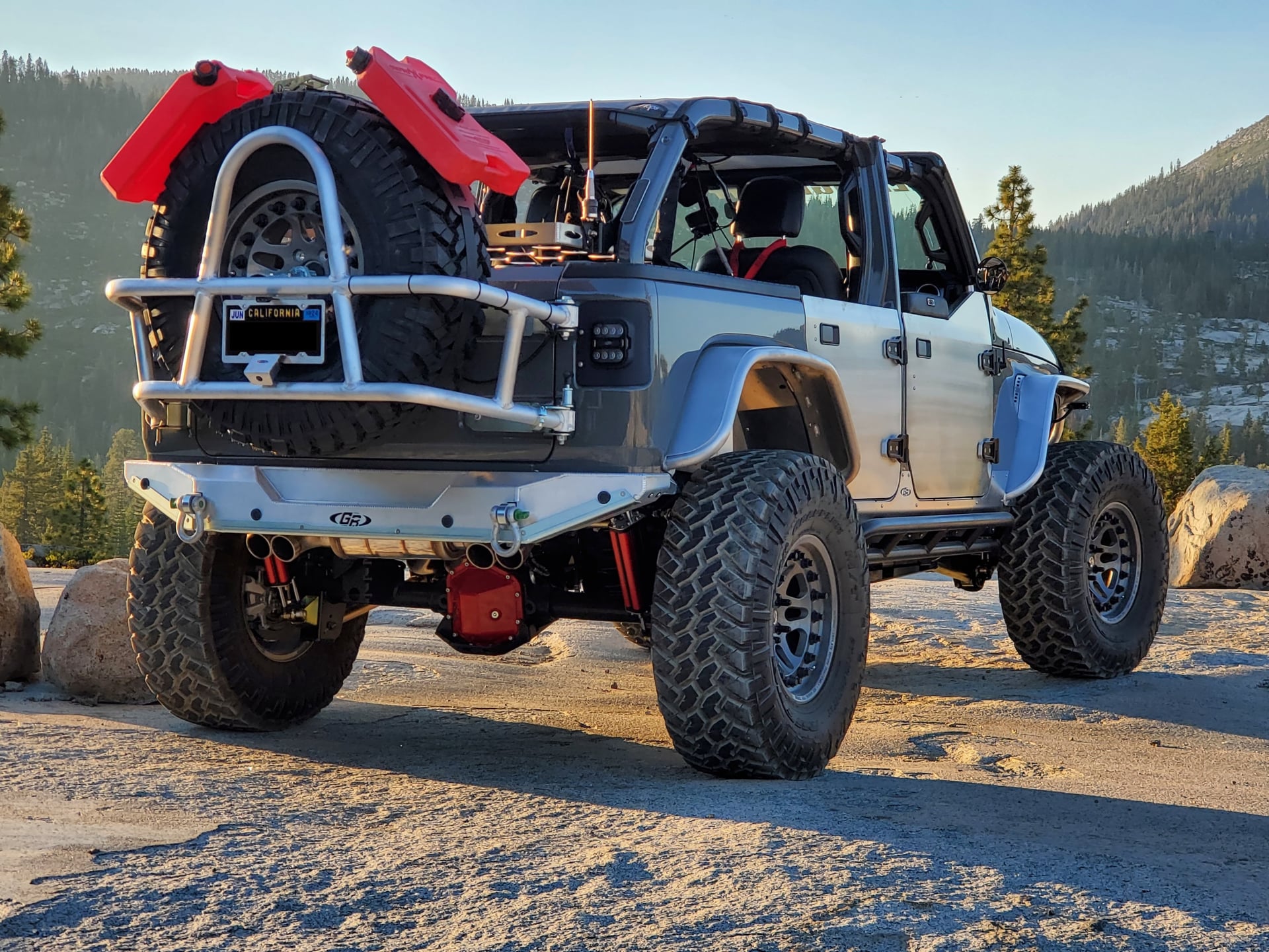 TROUBLEMAKER photo 2