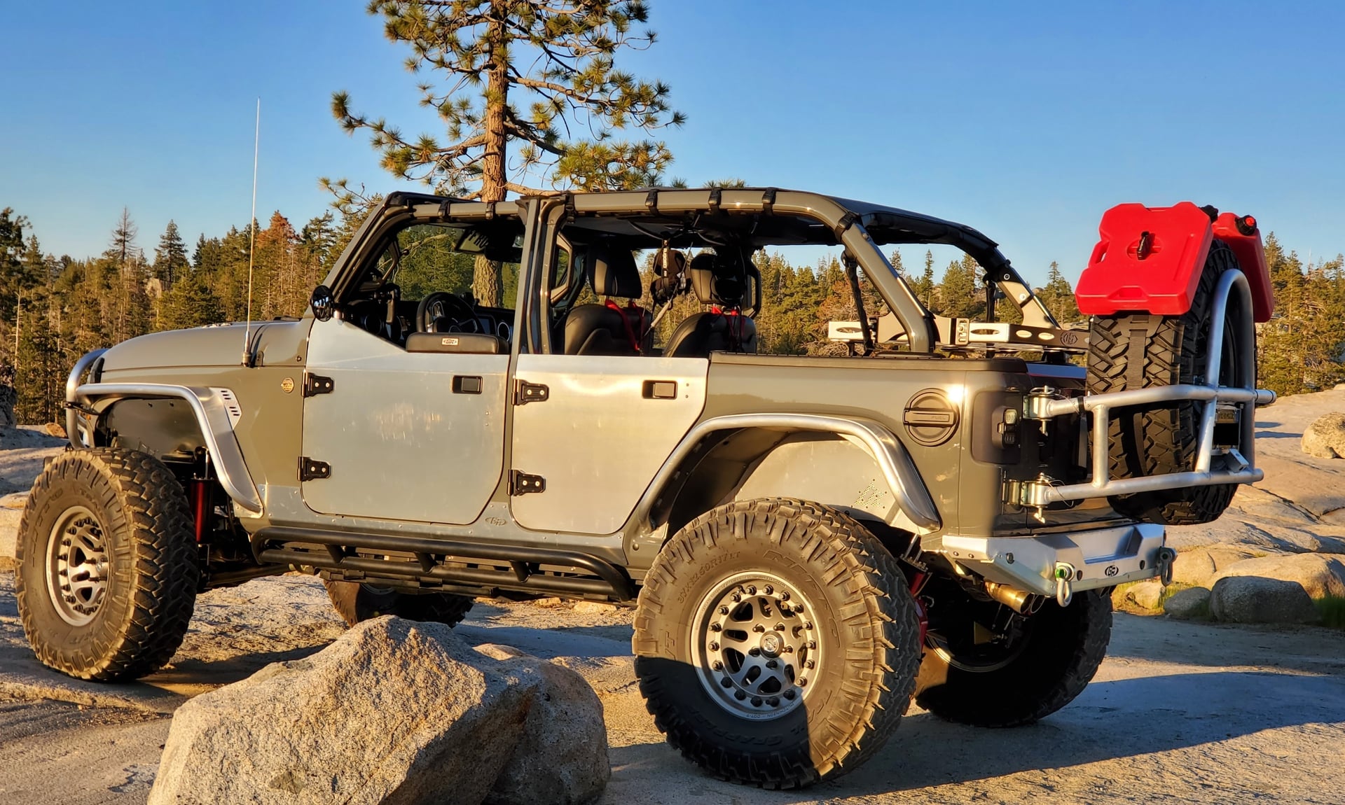 TROUBLEMAKER photo 11