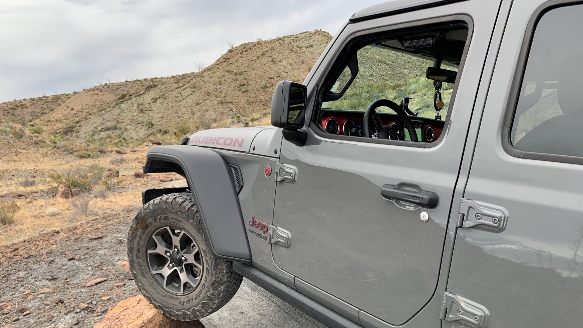 Tuga, a gray 2019 Jeep Wrangler JLU, photo 10 of 10