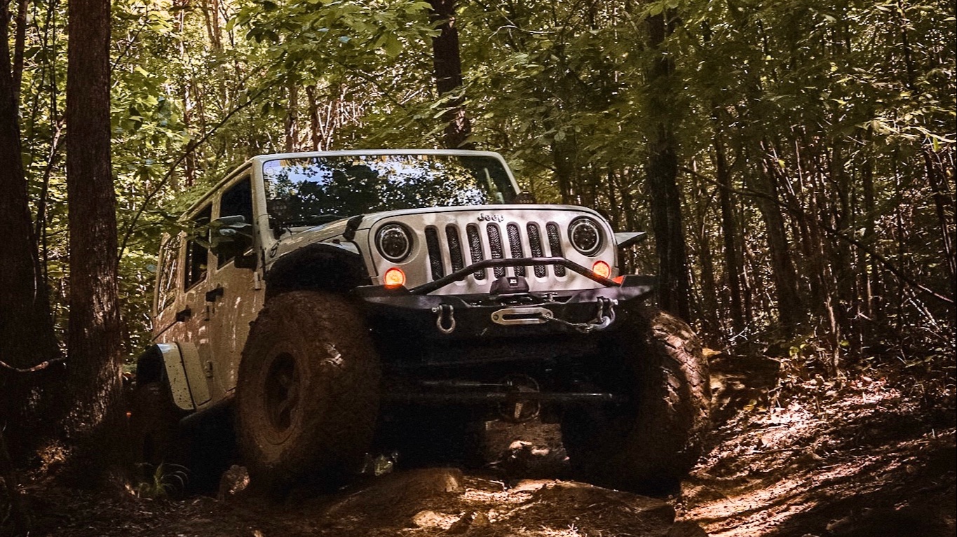 Traveler ‘13 Jeep Wrangler JKU photo 1