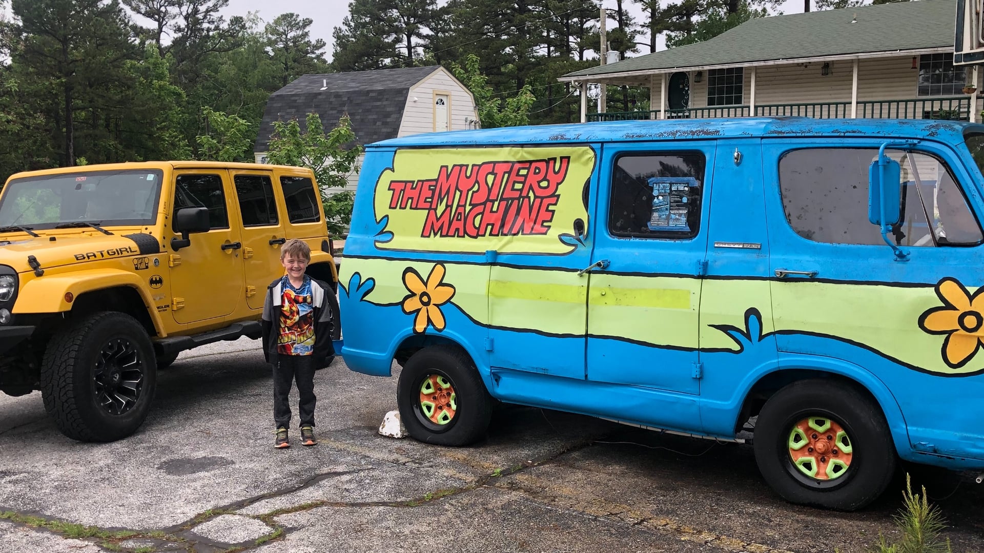 Batgirl Jeep photo 14