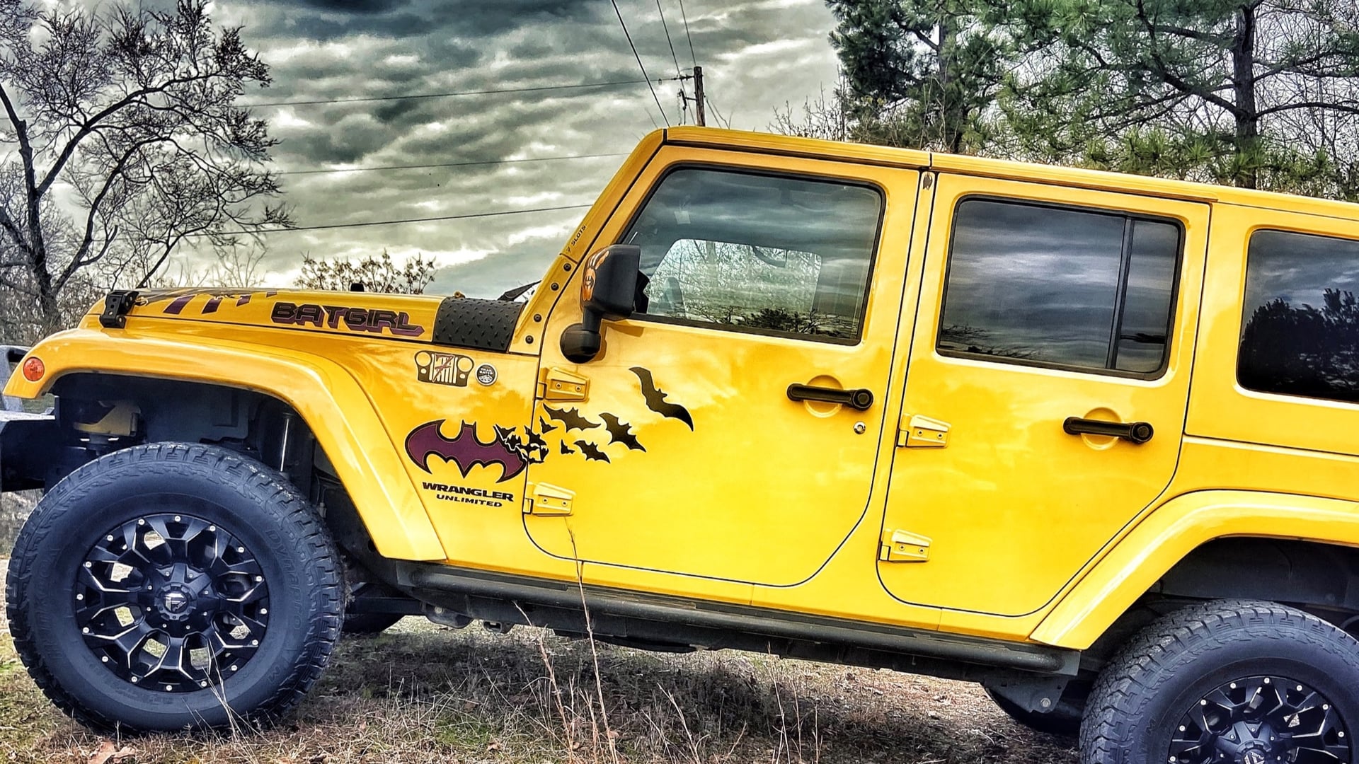Batgirl Jeep photo 18