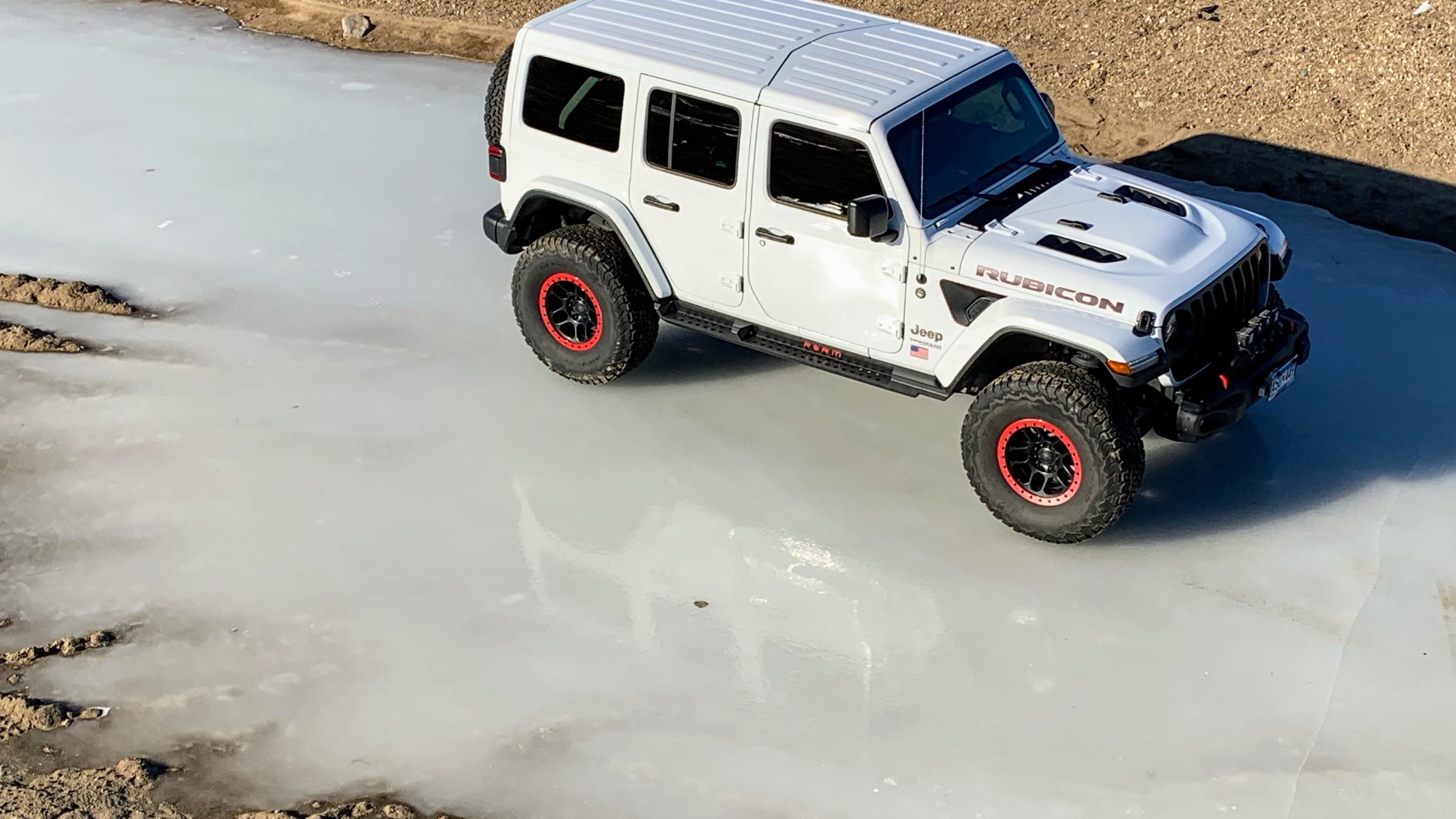 MN White JL photo 1