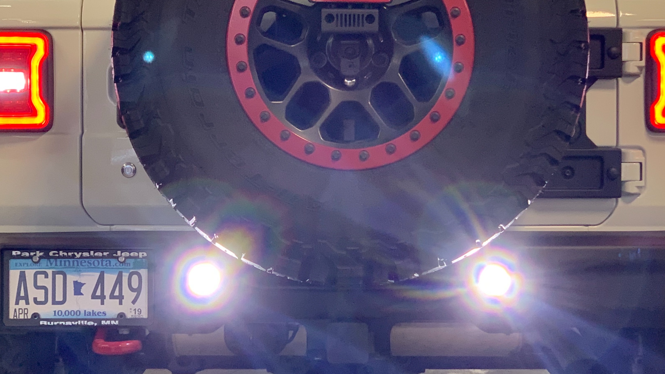 MN White JL photo 11