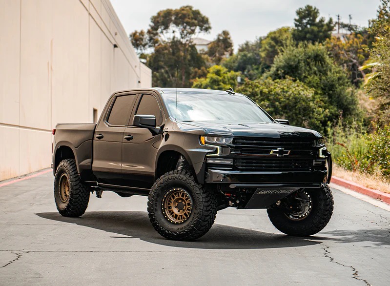 Dirt King 2022 Silverado 1500 photo 2