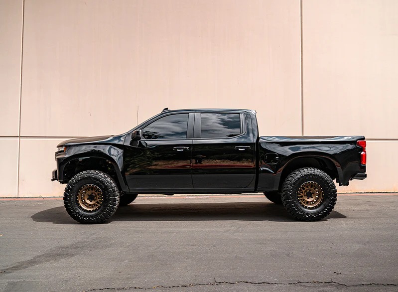 Dirt King 2022 Silverado 1500 photo 6