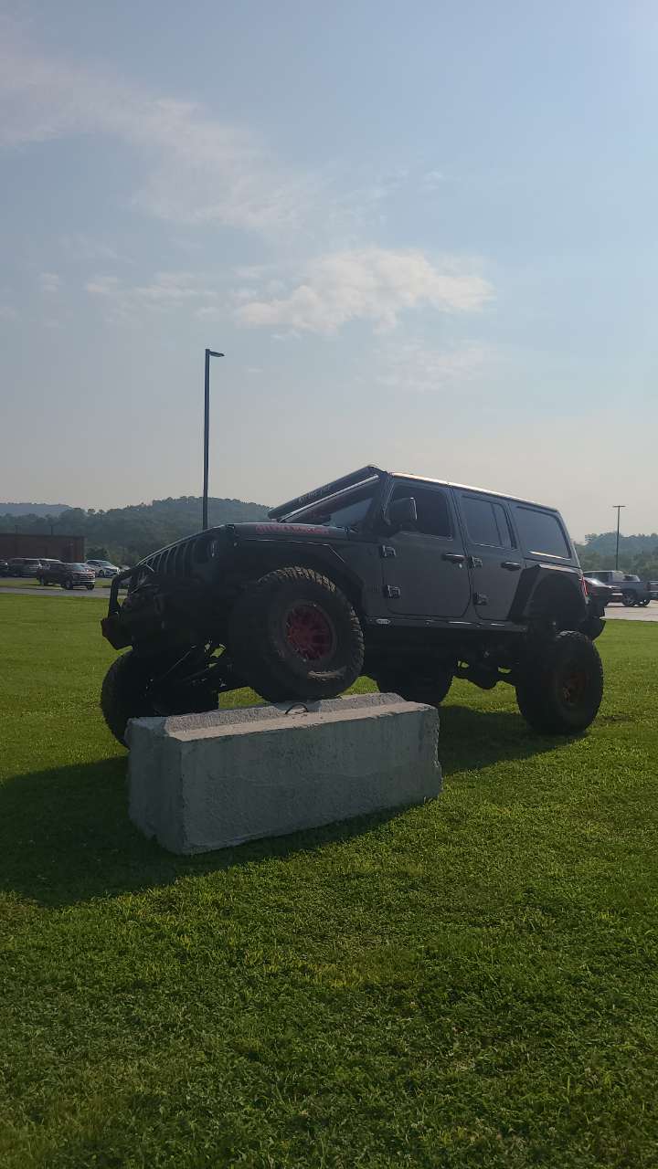 Huckleberry_jeep photo 20