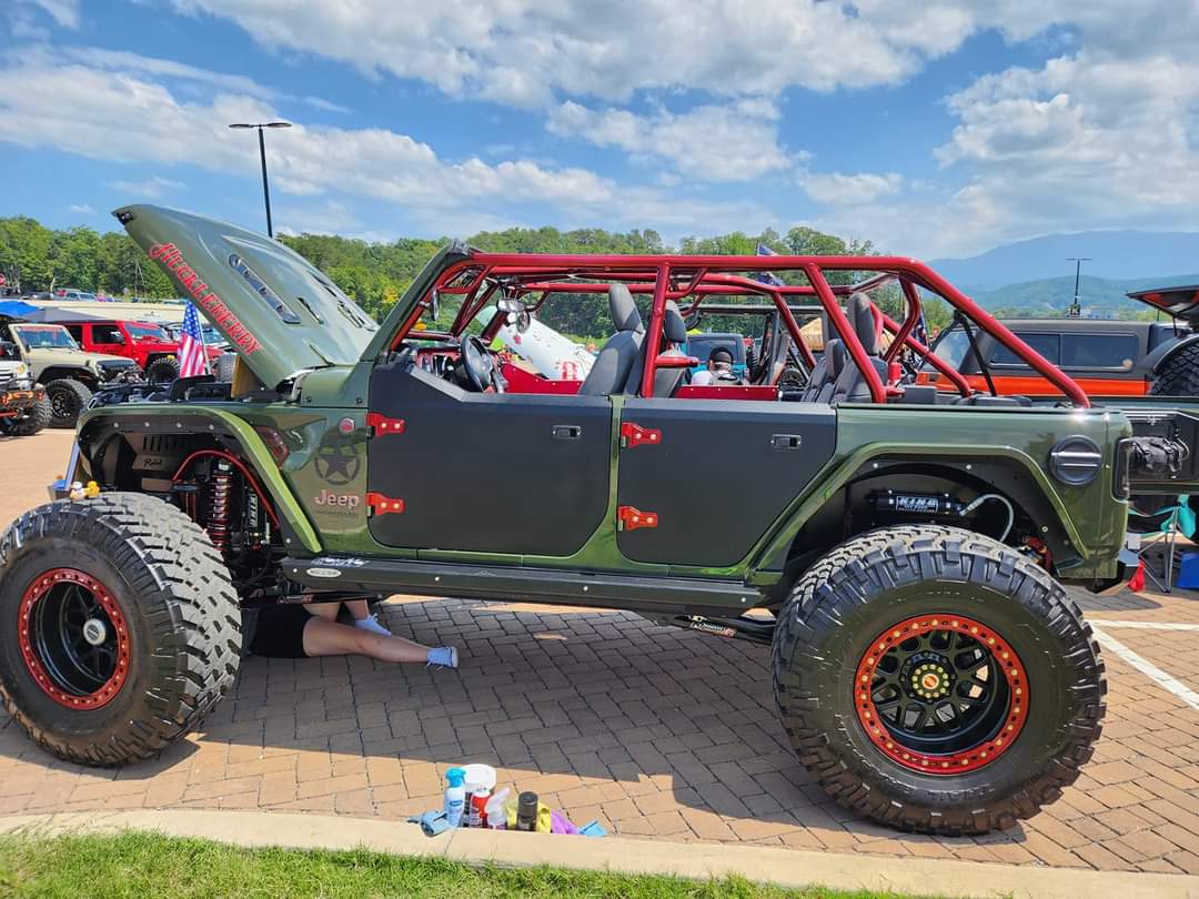 Huckleberry_jeep photo 2