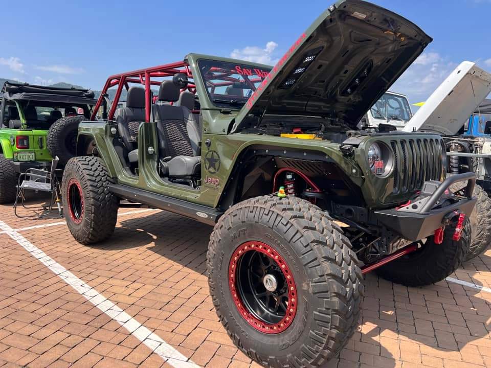 Huckleberry_jeep photo 12