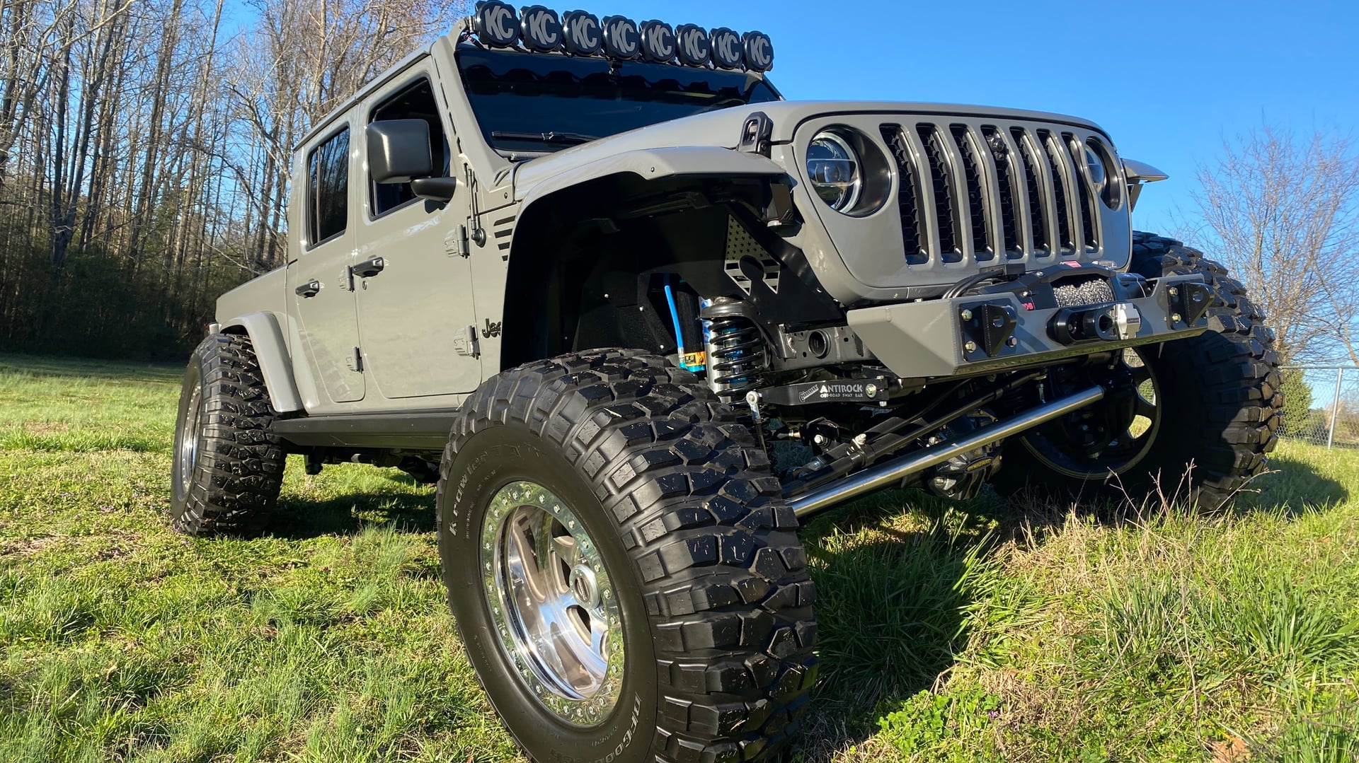 Project Irwin, a white 2020 Jeep Gladiator JT on 42-inch tires, photo 10 of 27