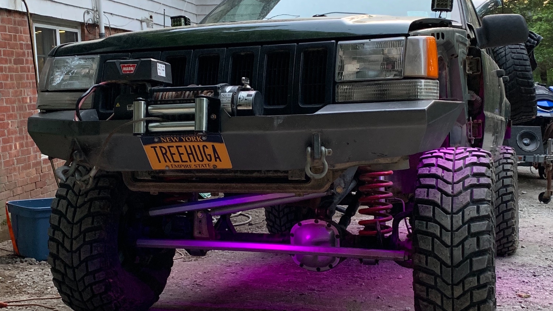 TREEHUGA ‘93 Factory 5 speed ZJ photo 4