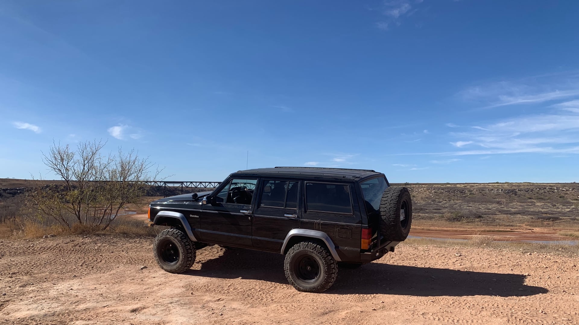 SlowcrawlerXJ photo 4