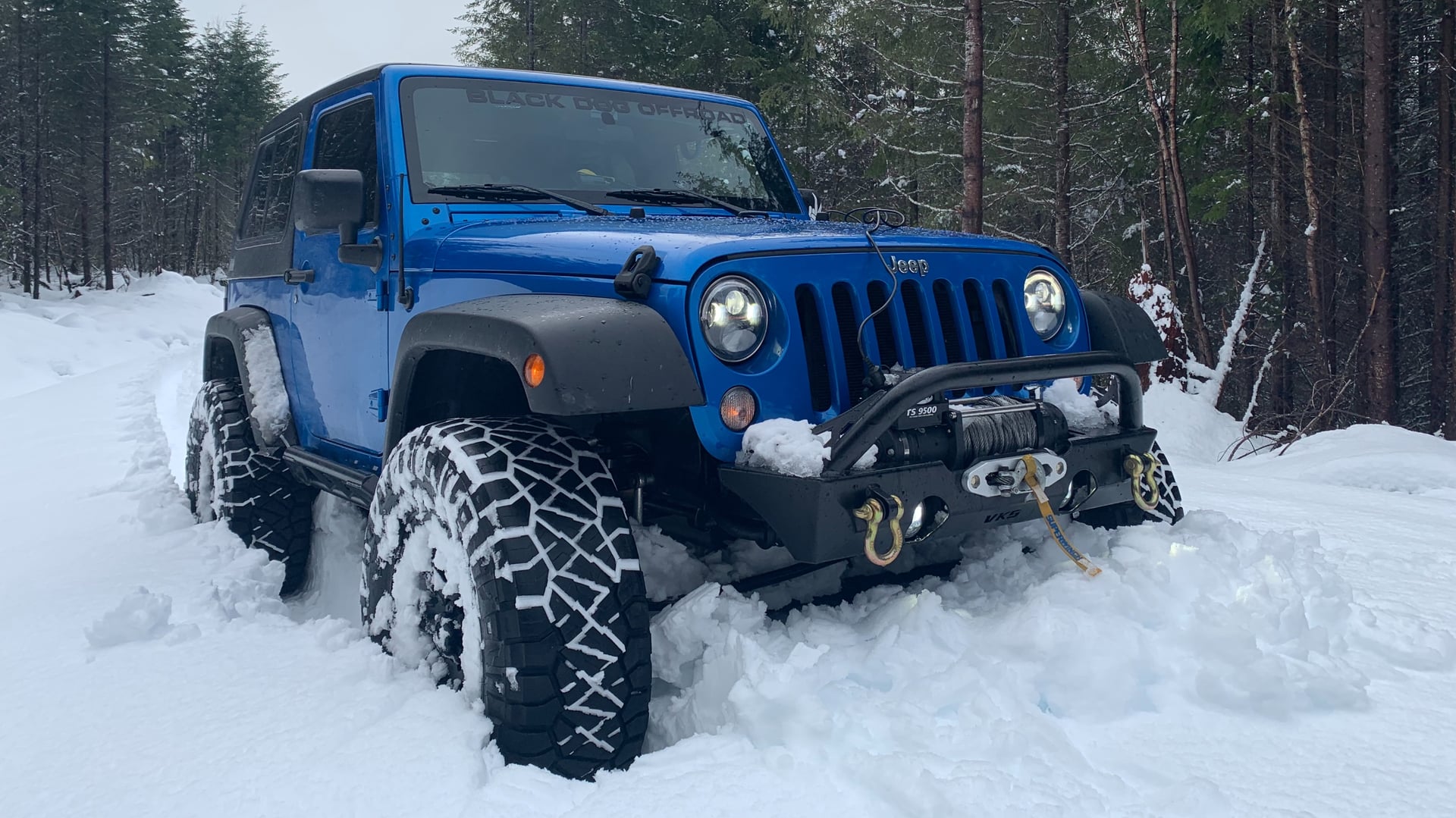 Some blue Jeep photo 10